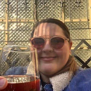 Meet your Posher, April